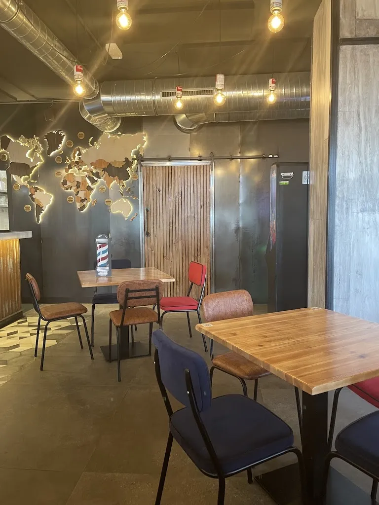 Roman Burza_La Barbeeria_Wamba_review