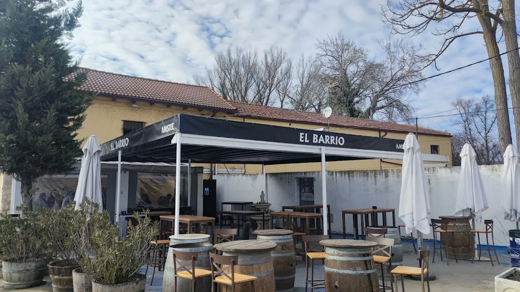 Restaurante El Barrio restaurant in Wamba