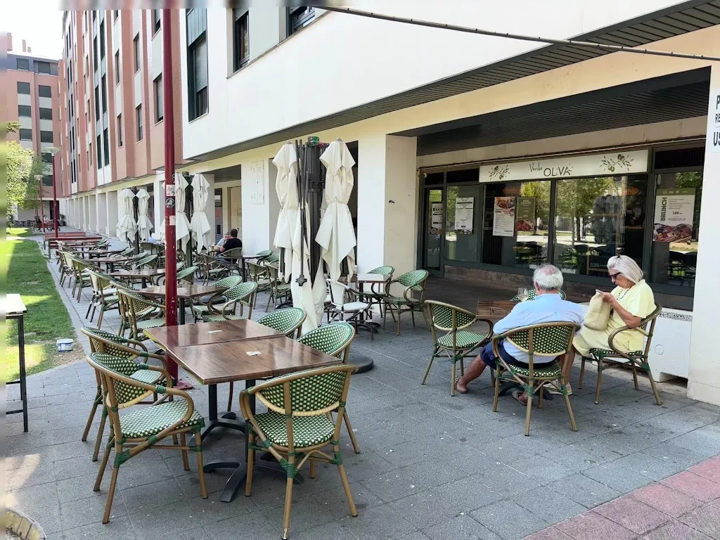 Franklin Zambrano_Verde Oliva_Wamba_review