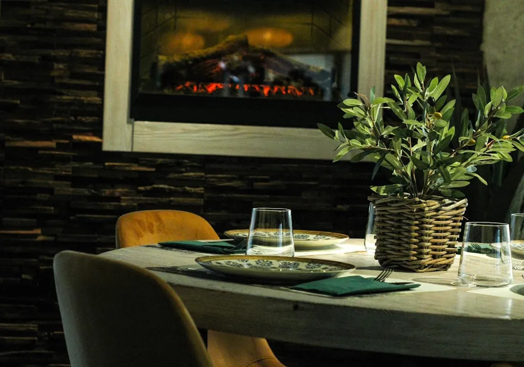 Verde Oliva restaurant in Wamba