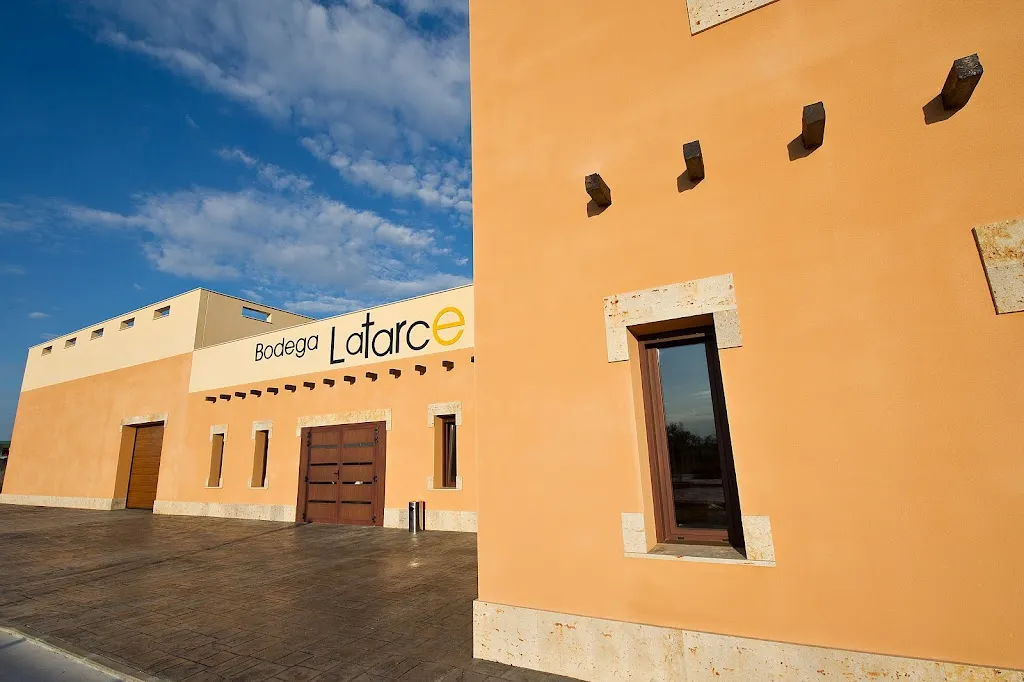 Bodega Latarce restaurant in Abezames