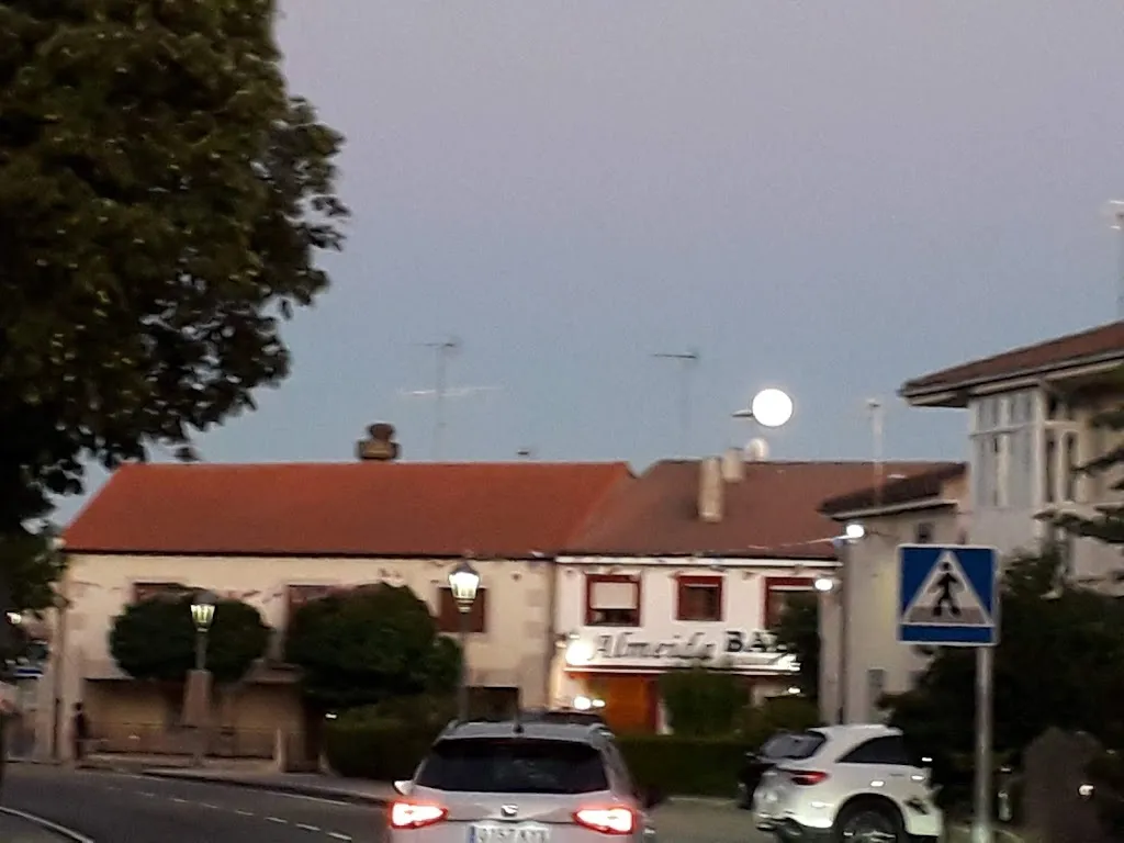 Pablo Gorraiz_Bar Centro_Almeida de Sayago_review