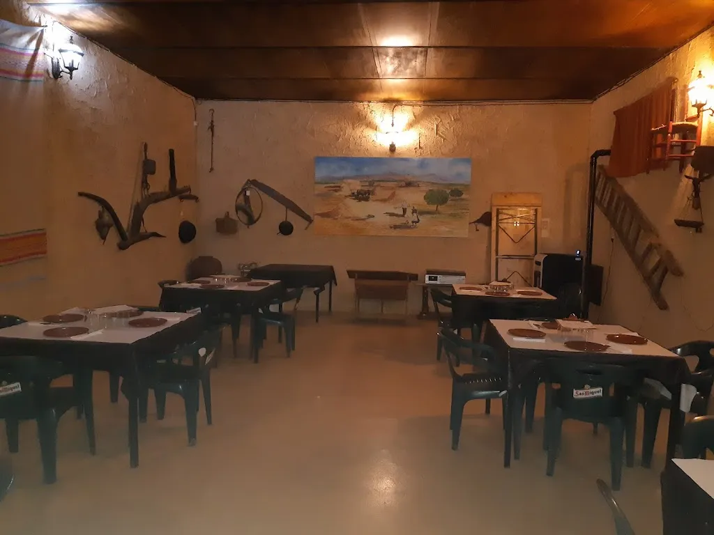 Bar restaurante El Rincón de Carlos restaurant in Arcos de la Polvorosa