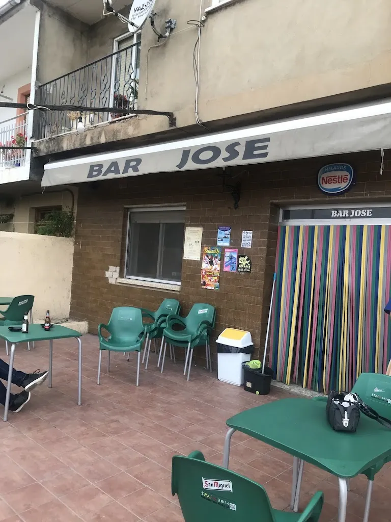 Bar José restaurant in Arcos de la Polvorosa