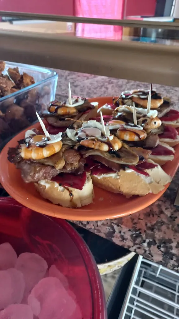 Bar Pola_Benegiles_slider_image_2