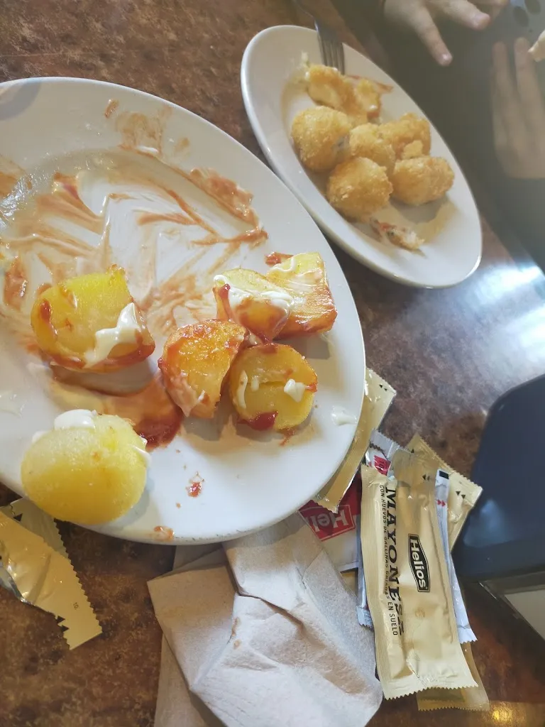 Noe estevez crespo_Bar Restaurante Rosvi_Bóveda de Toro La_review