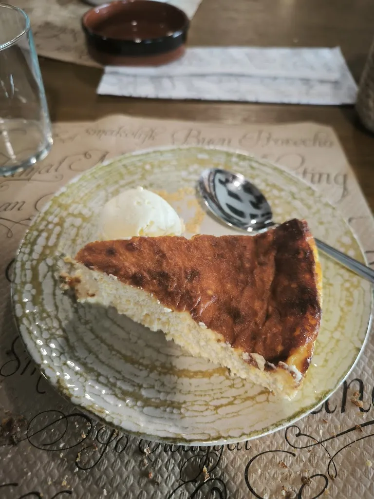 Francisco Javier Gala González_La Terraza Del Capitol_Brime de Sog_review