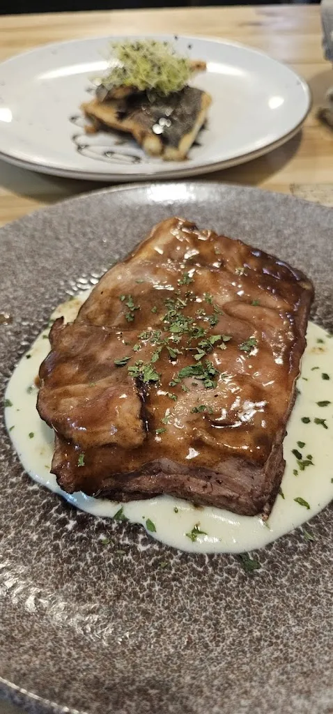 yael reyna_Bistro Barceló_Bretó_review