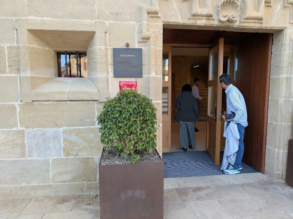 DANNY LIN_Restaurante Tierra y Vino | Rioja | Restaurante y Terraza | Palacio de Samaniego_Rioja_review