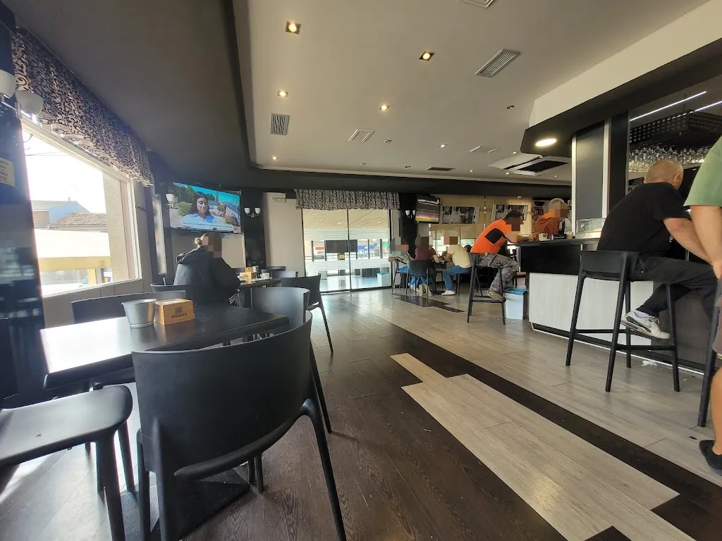 Cafeteria restaurante restaurant in Camarzana de Tera