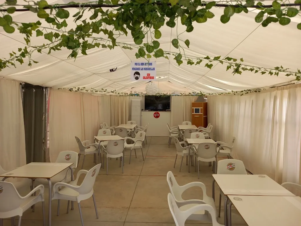 Catering Mateos Bar Restaurante Cafetería restaurant in Corrales del Vino