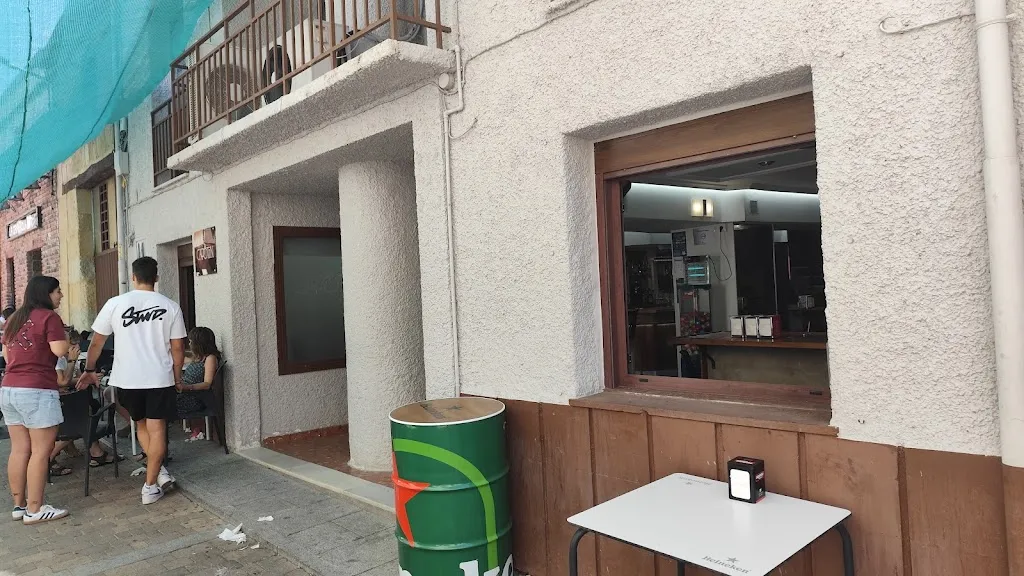 Javier I.C._MESON CAPOTIN_Cuelgamures_review