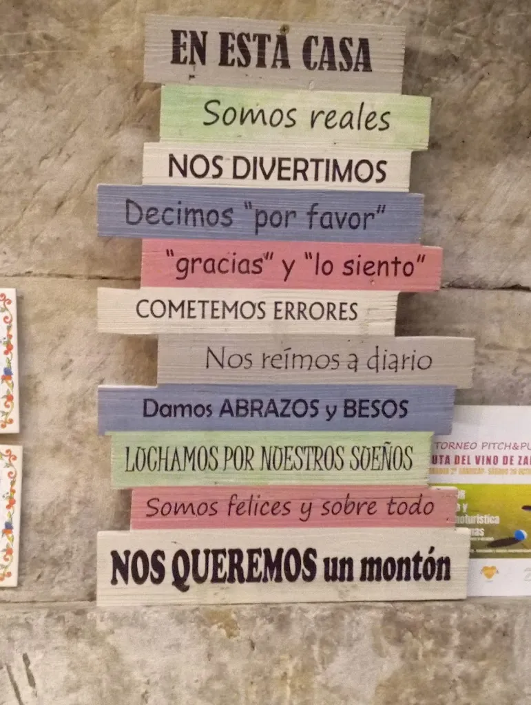 Pilar Fernández_Bodega Pampano_Cuelgamures_review