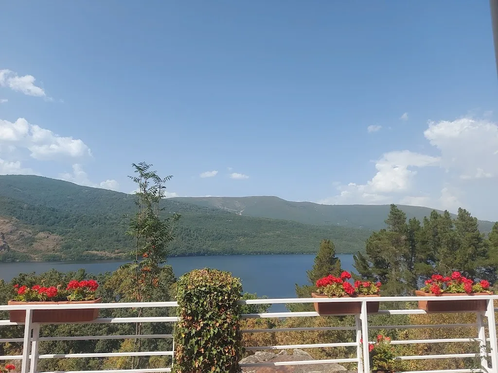 Helena Meira_Bar/Restaurante Los Robles_Cobreros_review