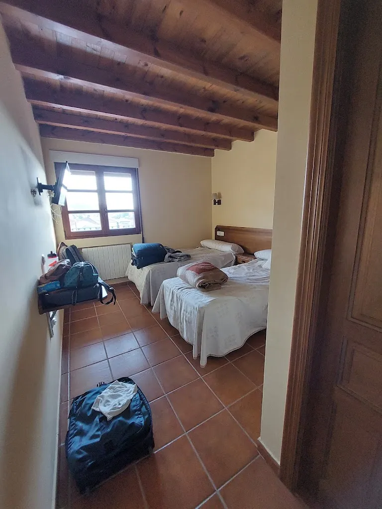 Silvia gc_C.T.R. La Guarida de la Lleira_Ferreras de Arriba_review