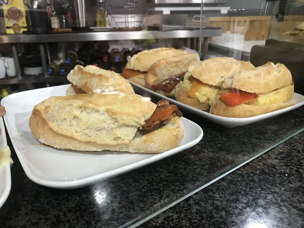 Menu_El Polígono_Hiniesta La_image_6