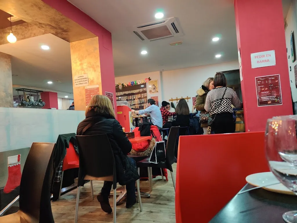 José Luis Briz Velasco_La Casa de Los Pinchitos_Hiniesta La_review