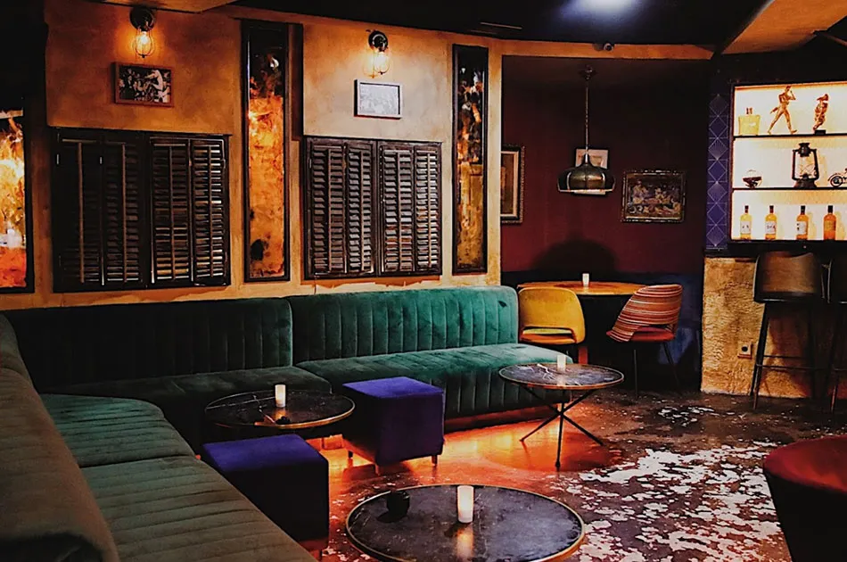 Bad Company 1920 restaurant in Maderal El