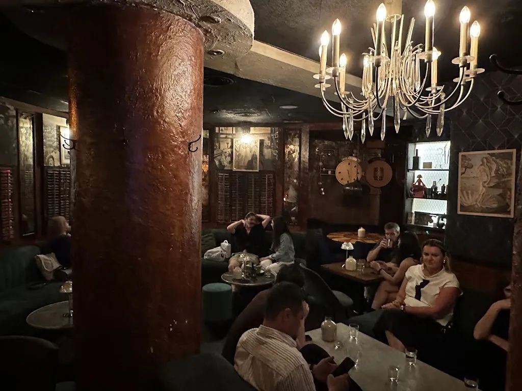 Bad Company 1920_Maderal El_slider_image_3