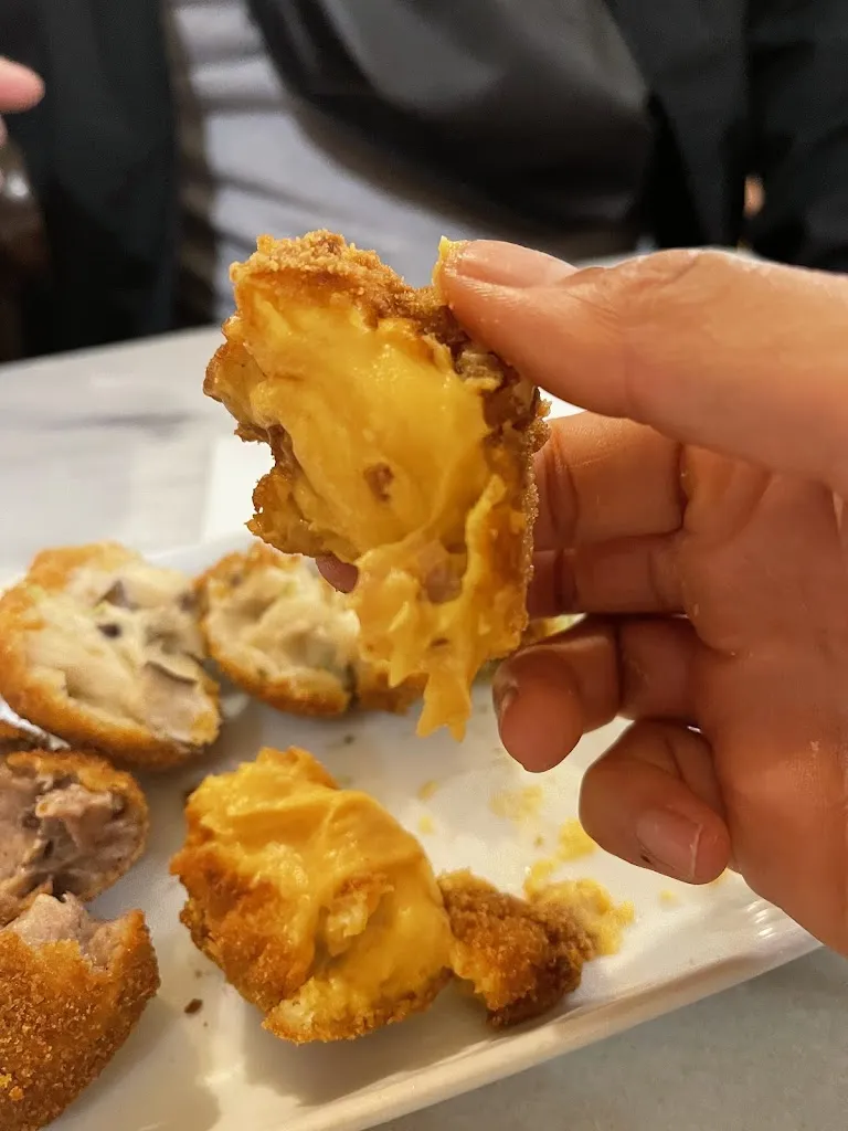 Christine Castro Chan_Casa Julio_Maderal El_review