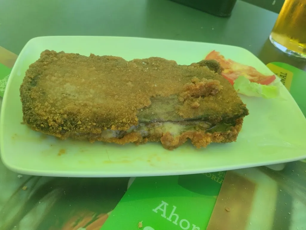 Sofía Bueno_El Lobo Feroz_Manzanal de Arriba_review