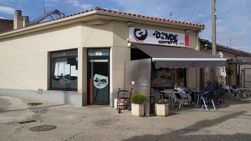 bar where you always_Monfarracinos_slider_image_1