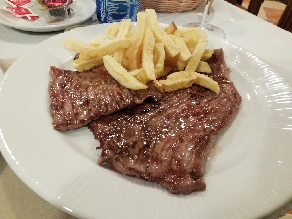 Hotel Restaurante la Ruta_Mombuey_slider_image_3