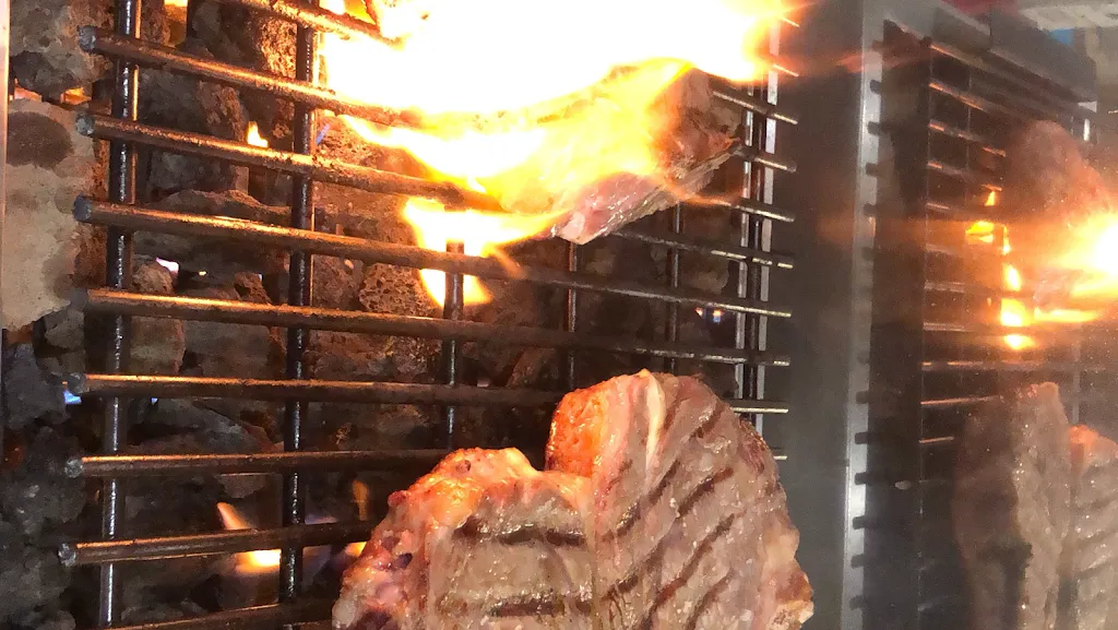 Fisuk bar y parrilla_Montamarta_slider_image_2