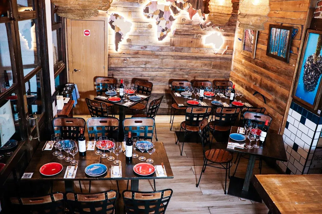 Taberna del Mar con Denominación de Origen_Gallegos del Río_slider_image_1