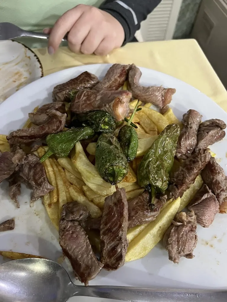 Vincenzo Ragazzo_Los Gallego_Gallegos del Río_review