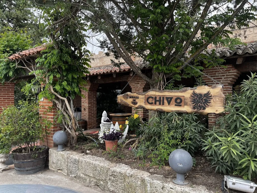 RESTAURANTE EL CHIVO restaurant in Morales de Toro