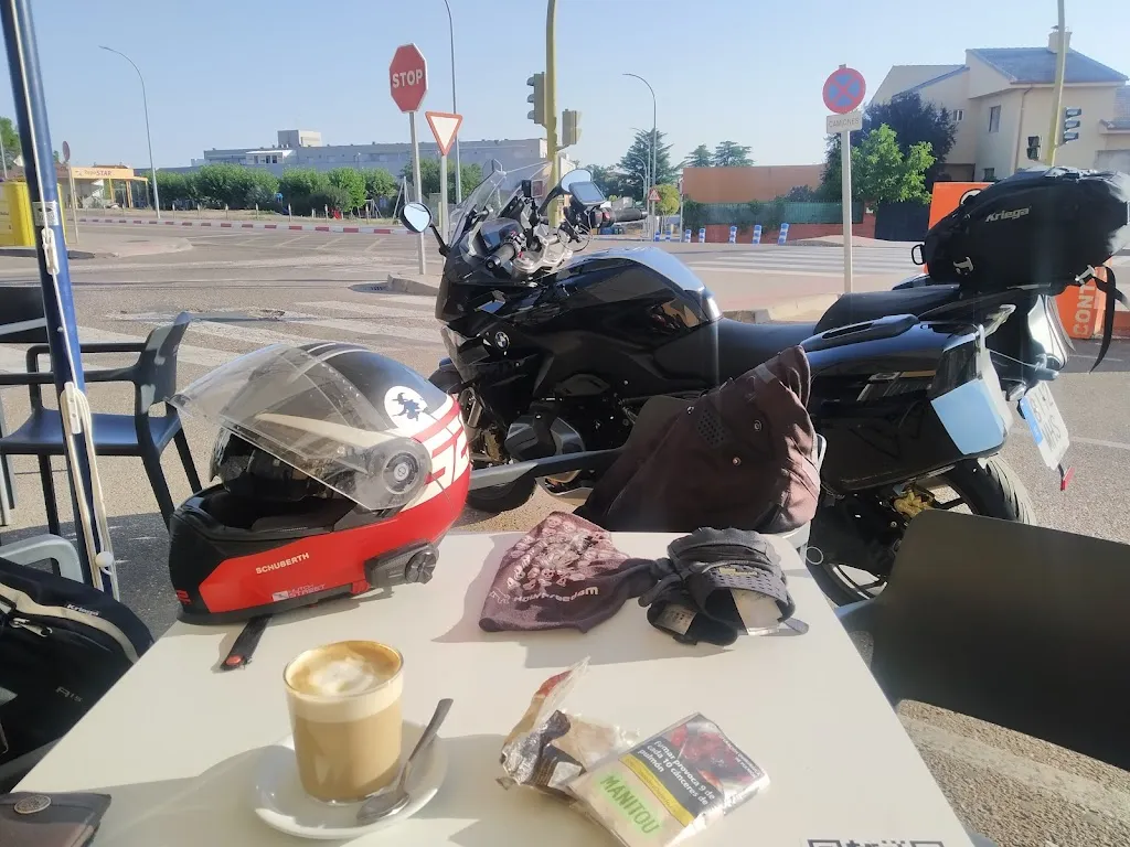 Francisco Solla González_Cafetería Bar Barbelu_Morales del Vino_review