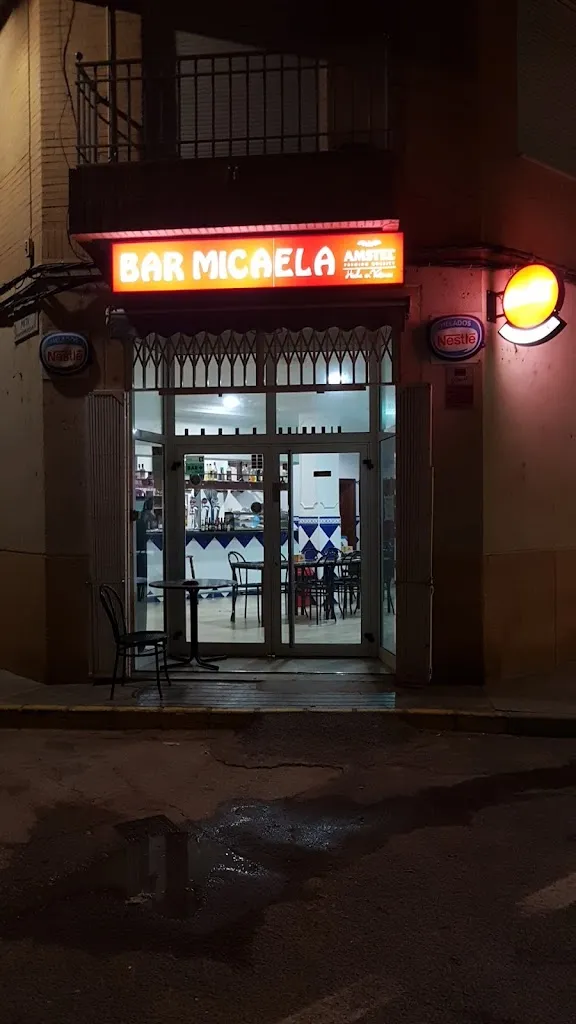 MICAELA restaurant in Pedralba de la Pradería