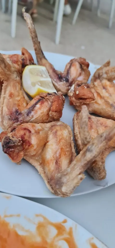 David Busto_BAR RESTAURANTE LOS PEQUES A&M_Peque_review