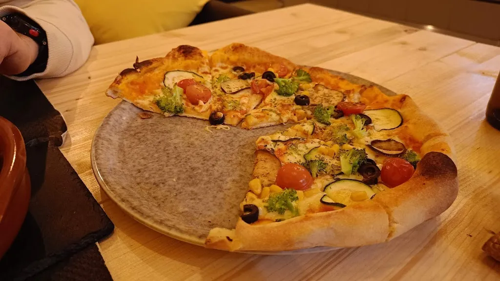 Menu_The Bee Pizzeria,_Pego El_image_5