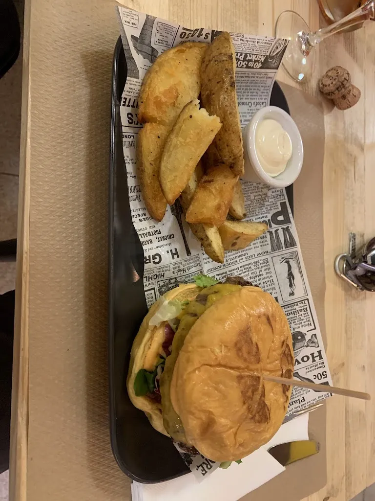 Menu_The Bee Pizzeria,_Pego El_image_7