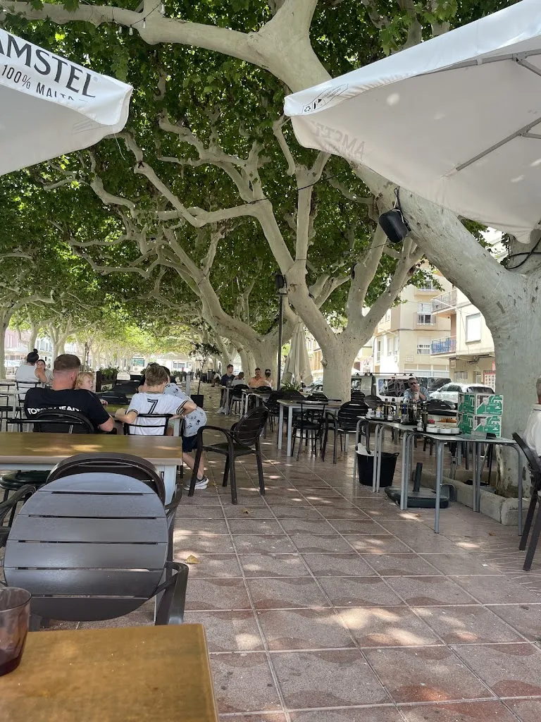 CAFETERIA KARINA_Pego El_slider_image_3