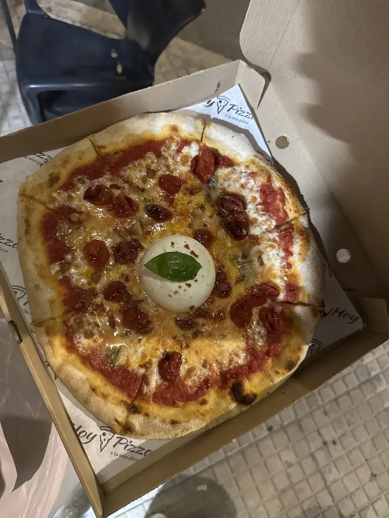 Ali Ebert_Hoy Pizza_Pego El_review