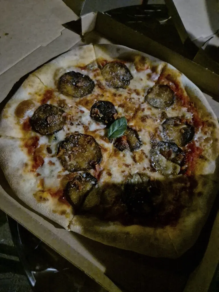 Krzysztof Zaborowski_Hoy Pizza_Pego El_review