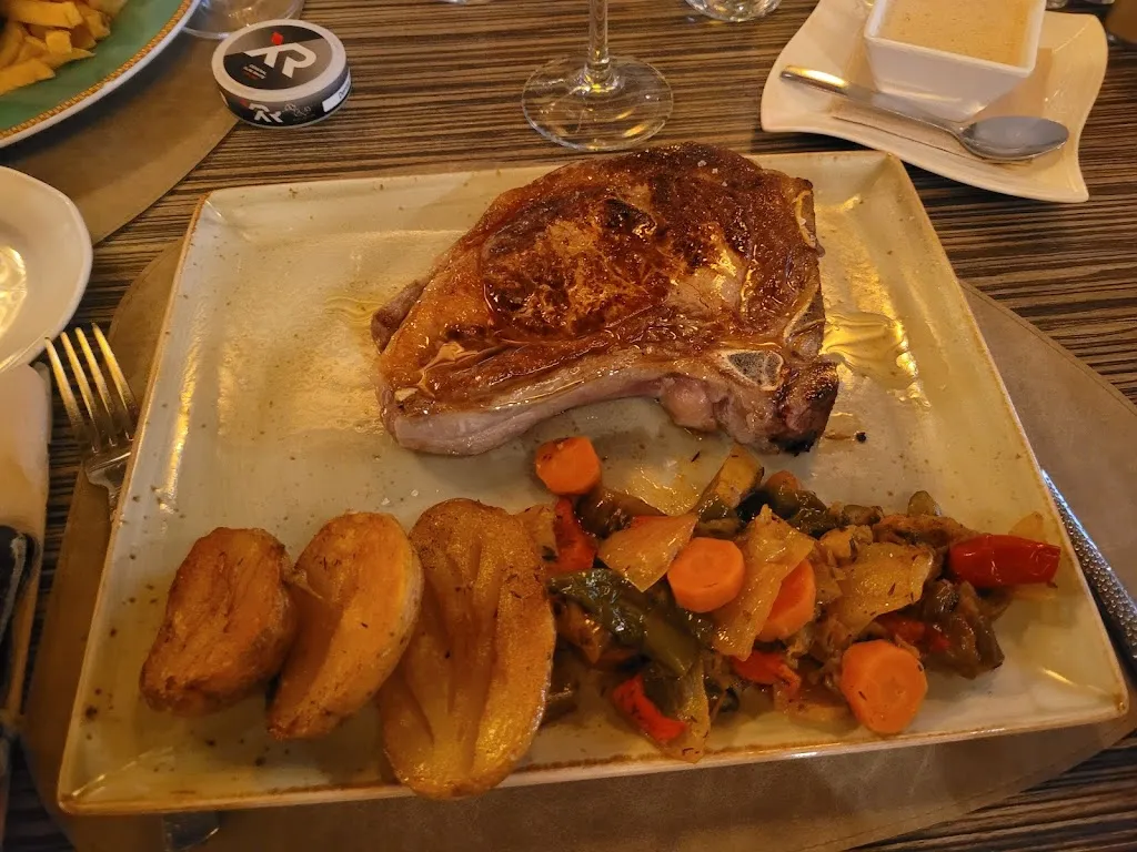 Richie Phelan_Restaurant El Lloc_Pego El_review