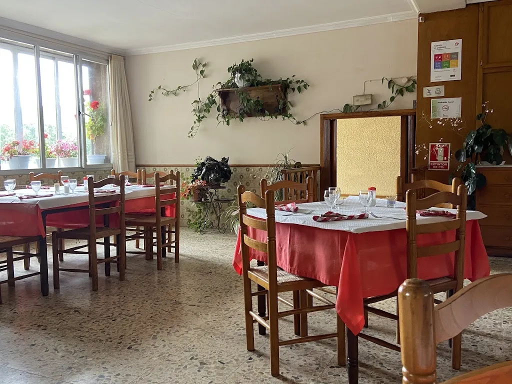 Hostal Tu Casa restaurant in Requejo