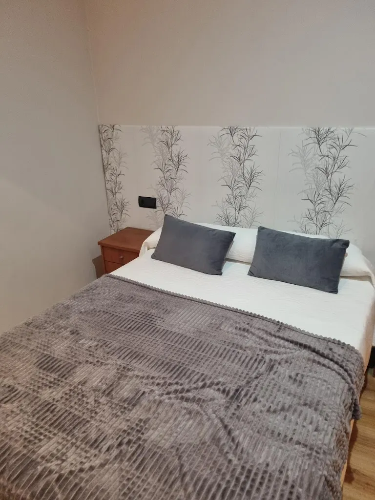 Hotel Bar Restaurante Mar Rojo SL_Requejo_slider_image_2