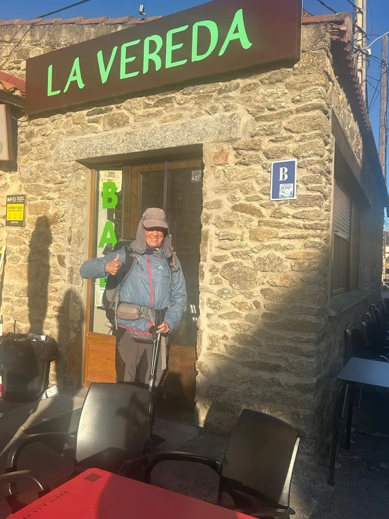 Barry Coltham_Bar La Vereda_Rionegro del Puente_recensione