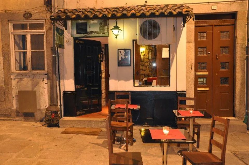 Casa da Mariquinhas - Fado Porto Est. 1968 restaurant in Porto