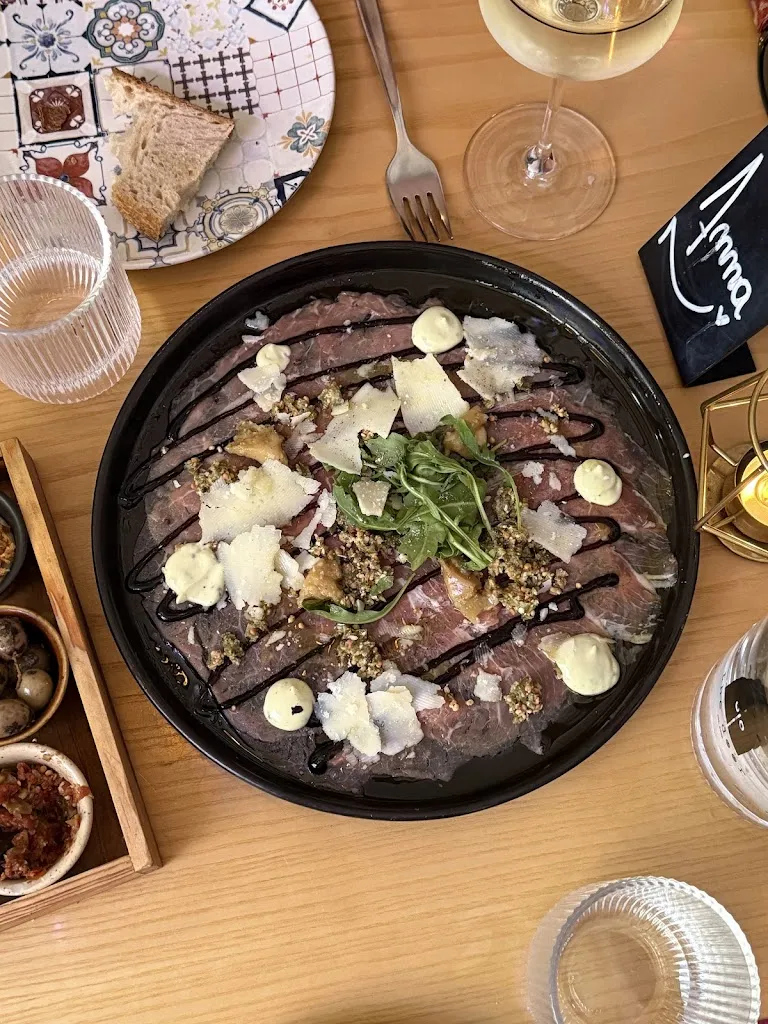 Anna Ushakova_The Door_Porto_recensione