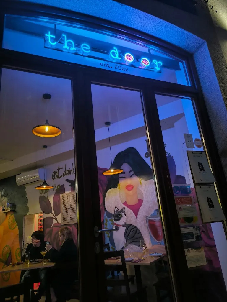 The Door restaurant in Porto
