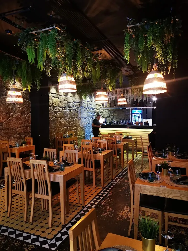Badio restaurant restaurant in Porto
