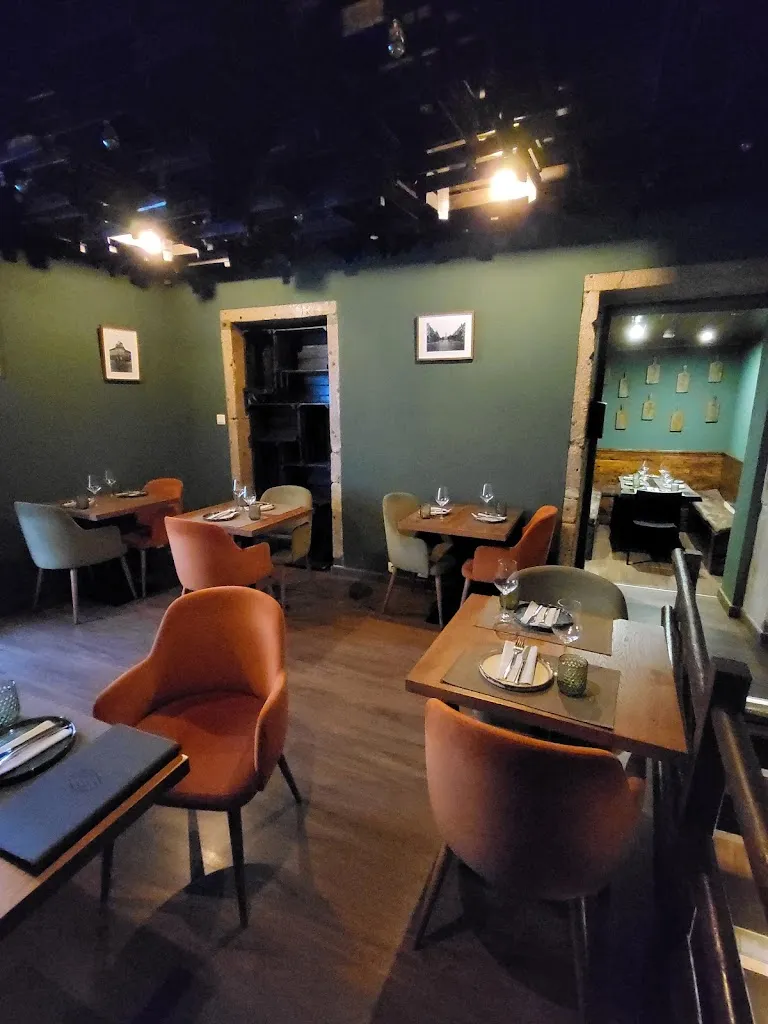 Christian Sickau_ENCAIXADOS_Porto_review