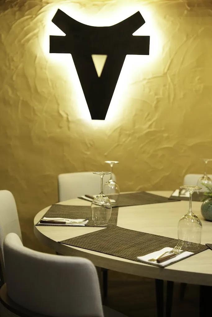 Vaccarum Francesinhas & Tapas - Sá da Bandeira_Porto_slider_image_1