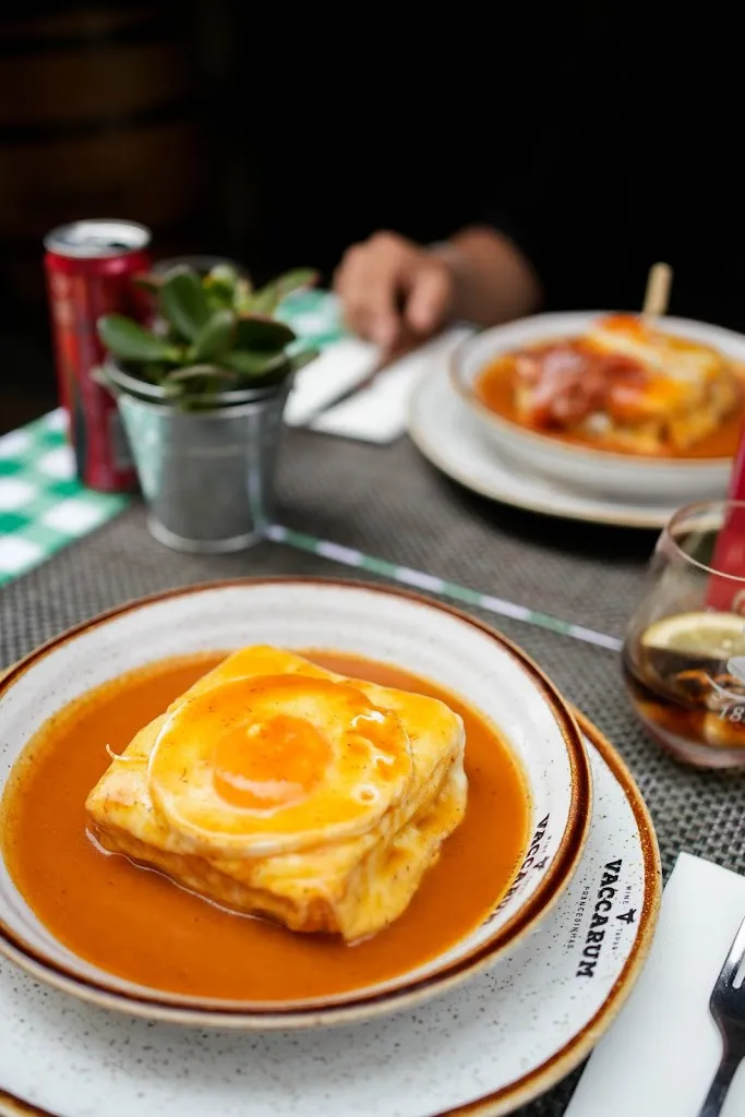 Vaccarum Francesinhas & Tapas - Sá da Bandeira_Porto_slider_image_3